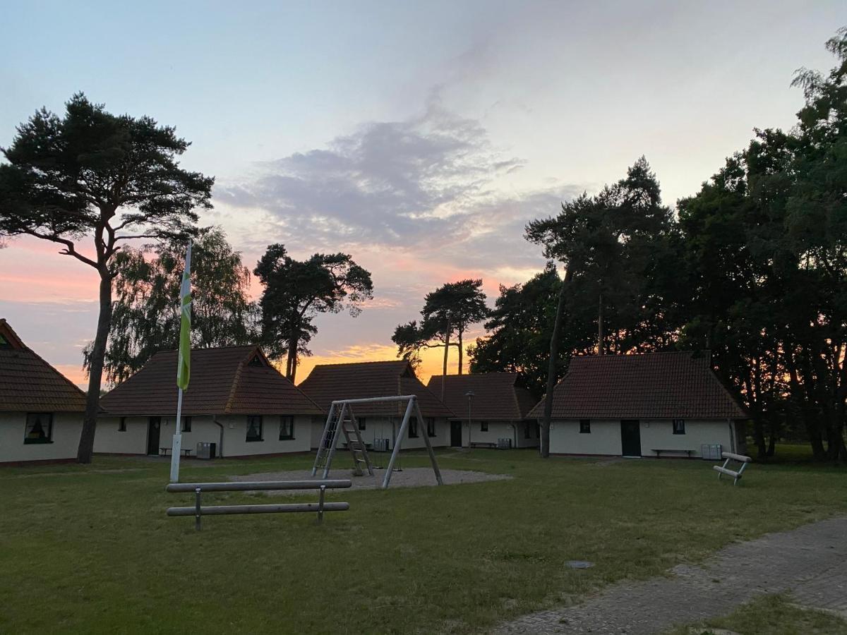 Jugendtours-Feriendorf Ummanz エクステリア 写真